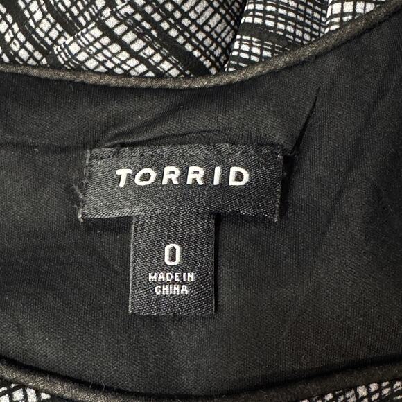 Torrid SZ 0 (Large) Hi-Low Dress Sleeveless Lace Insets Keyhole Empire Waist - Picture 10 of 12